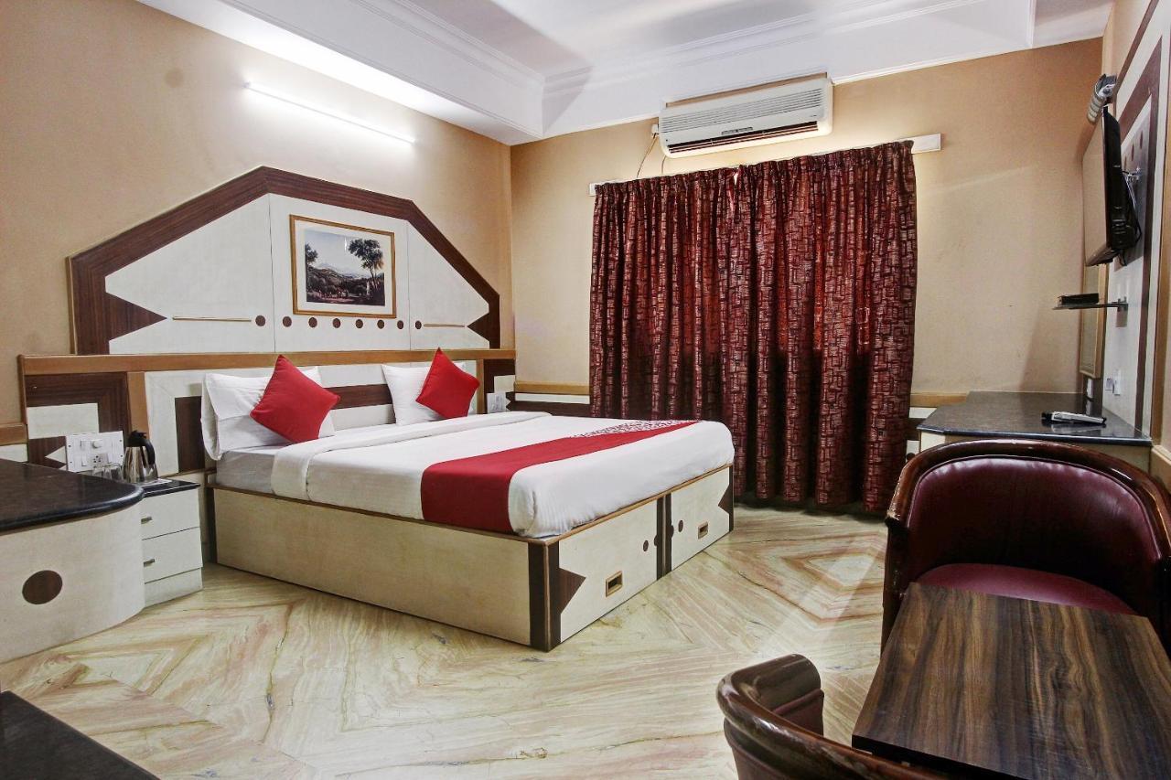 Hotel Vaccinated Staff - Collection O 13595 Vt Residency Bangalore Exterior foto