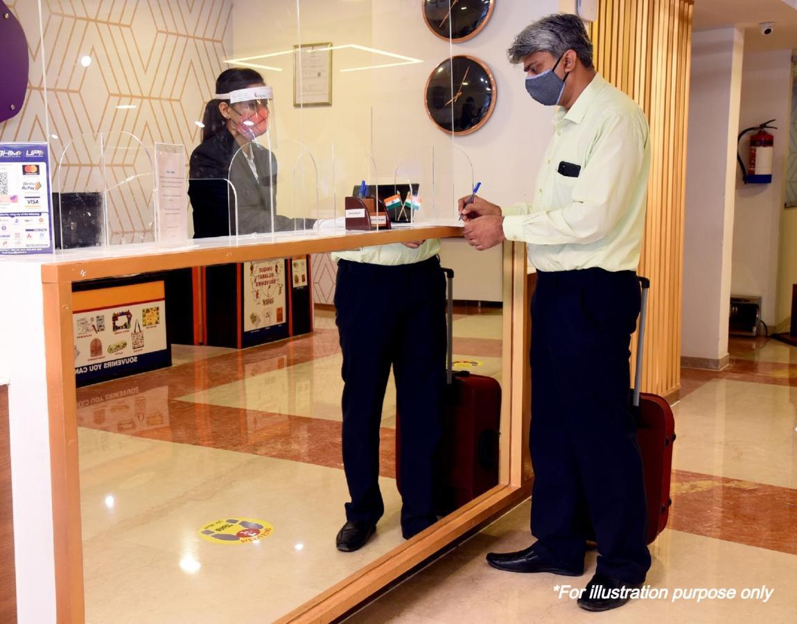 Hotel Vaccinated Staff - Collection O 13595 Vt Residency Bangalore Exterior foto